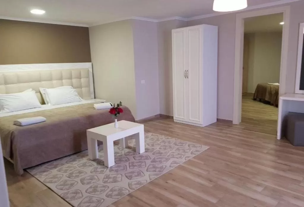 Klajdi 7 - Family QDPL 1.jpg